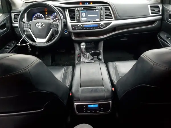 5TDJZRFH2JS487812 2018 TOYOTA HIGHLANDER - Image 8