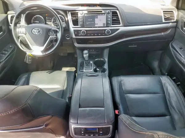 5TDJZRFH2JS498308 2018 TOYOTA HIGHLANDER - Image 8