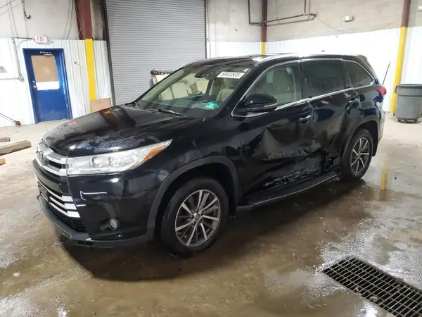 5TDJZRFH2JS525717 2018 TOYOTA HIGHLANDER - Image 1