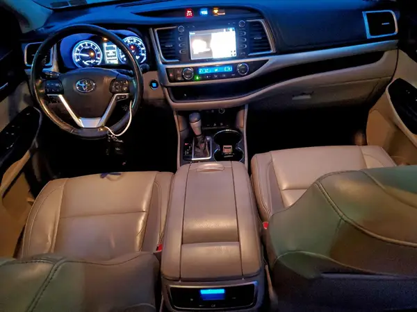 5TDJZRFH2JS532246 2018 TOYOTA HIGHLANDER - Image 8