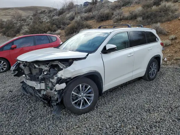 5TDJZRFH2JS534045 2018 TOYOTA HIGHLANDER - Image 1