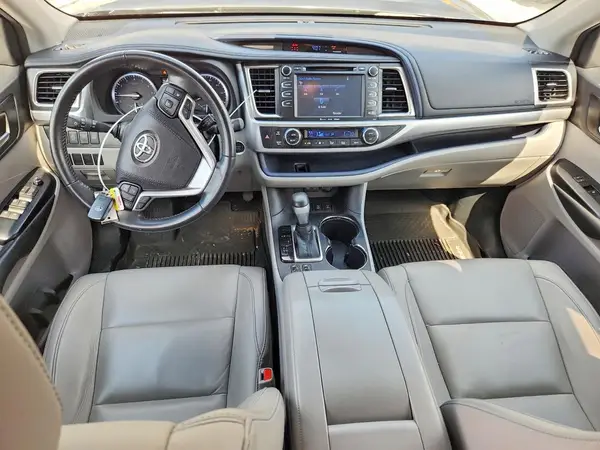 5TDJZRFH2JS536278 2018 TOYOTA HIGHLANDER - Image 8