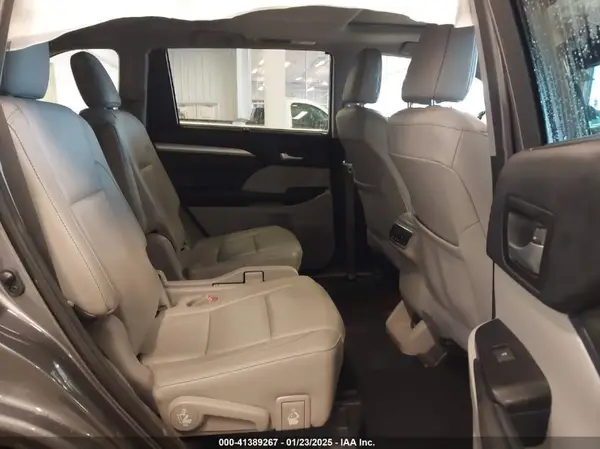 5TDJZRFH2JS539391 2018 TOYOTA HIGHLANDER - Image 8