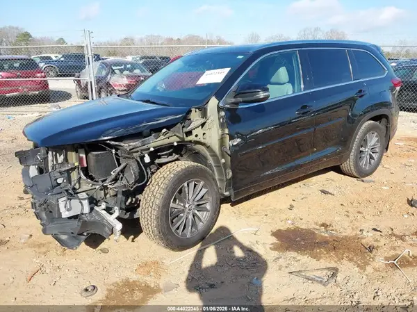 5TDJZRFH2JS542288 2018 TOYOTA HIGHLANDER - Image 2