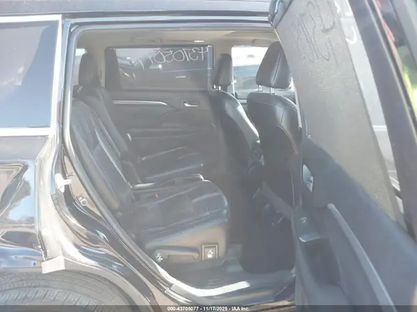 5TDJZRFH2JS542677 2018 TOYOTA HIGHLANDER - Image 8