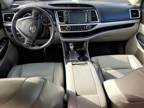5TDJZRFH2JS545627 2018 TOYOTA HIGHLANDER - Image 8