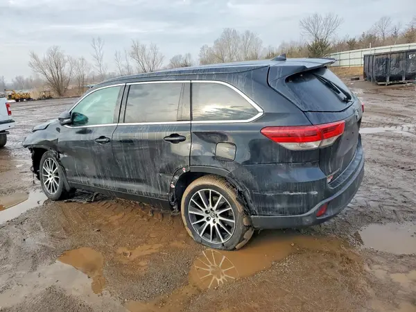 5TDJZRFH2JS545790 2018 TOYOTA HIGHLANDER - Image 2