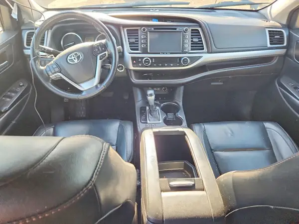 5TDJZRFH2JS545949 2018 TOYOTA HIGHLANDER - Image 8