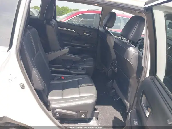 5TDJZRFH2JS547586 2018 TOYOTA HIGHLANDER - Image 8