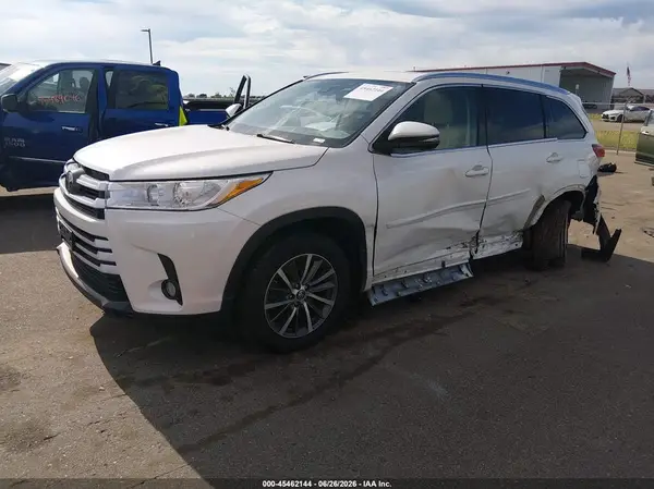 5TDJZRFH2JS550200 2018 TOYOTA HIGHLANDER - Image 2