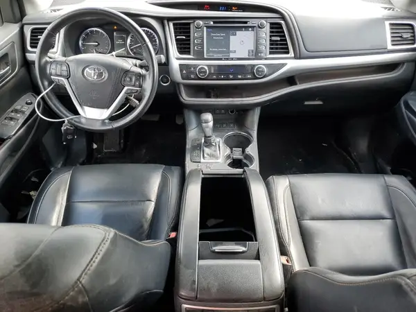 5TDJZRFH2JS553081 2018 TOYOTA HIGHLANDER - Image 8