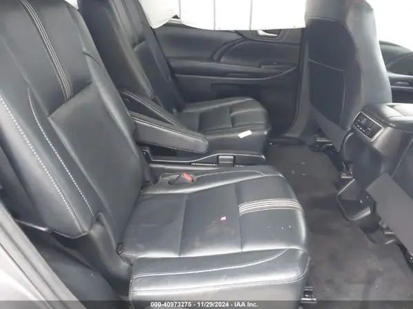 5TDJZRFH2JS553405 2018 TOYOTA HIGHLANDER - Image 8