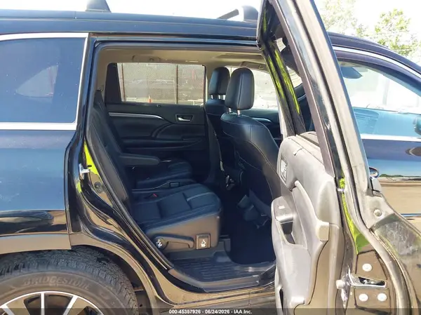 5TDJZRFH2JS553825 2018 TOYOTA HIGHLANDER - Image 8