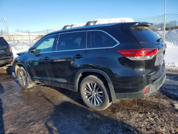 5TDJZRFH2JS560094 2018 TOYOTA HIGHLANDER - Image 2