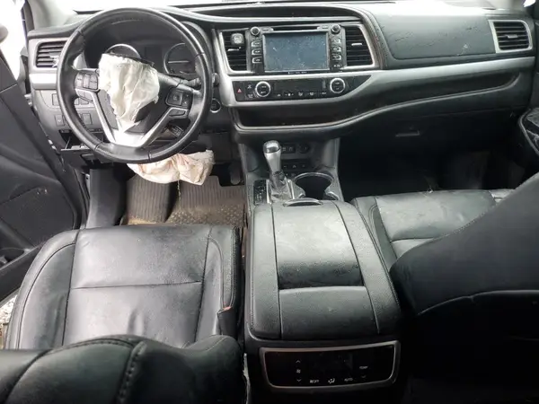 5TDJZRFH2JS561326 2018 TOYOTA HIGHLANDER - Image 8