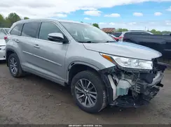 5TDJZRFH2JS808280 2018 TOYOTA HIGHLANDER