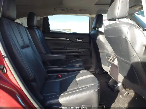 5TDJZRFH2JS808425 2018 TOYOTA HIGHLANDER - Image 8