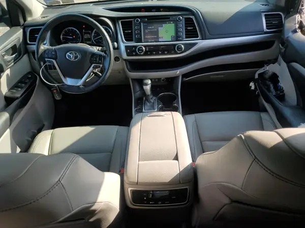 5TDJZRFH2JS826553 2018 TOYOTA HIGHLANDER - Image 8