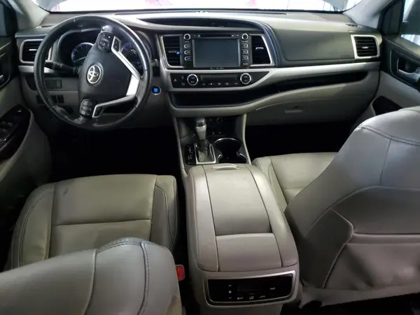 5TDJZRFH2JS829095 2018 TOYOTA HIGHLANDER - Image 8