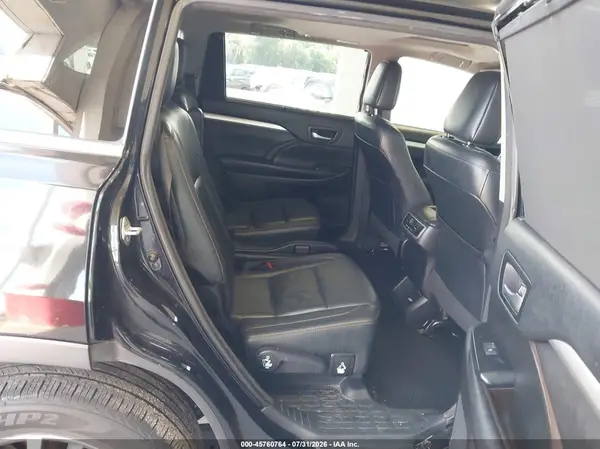 5TDJZRFH2JS830019 2018 TOYOTA HIGHLANDER - Image 8