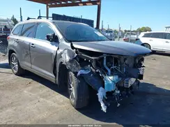 5TDJZRFH2JS833163 2018 TOYOTA HIGHLANDER