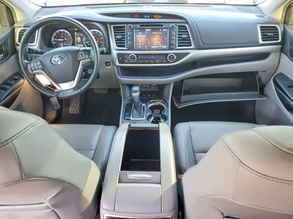 5TDJZRFH2JS835365 2018 TOYOTA HIGHLANDER - Image 8