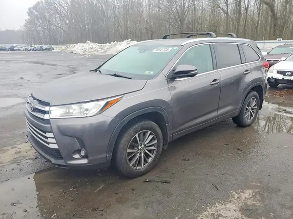 5TDJZRFH2JS836922 2018 TOYOTA HIGHLANDER - Image 1