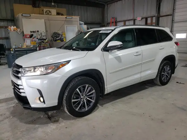 5TDJZRFH2JS843644 2018 TOYOTA HIGHLANDER - Image 1