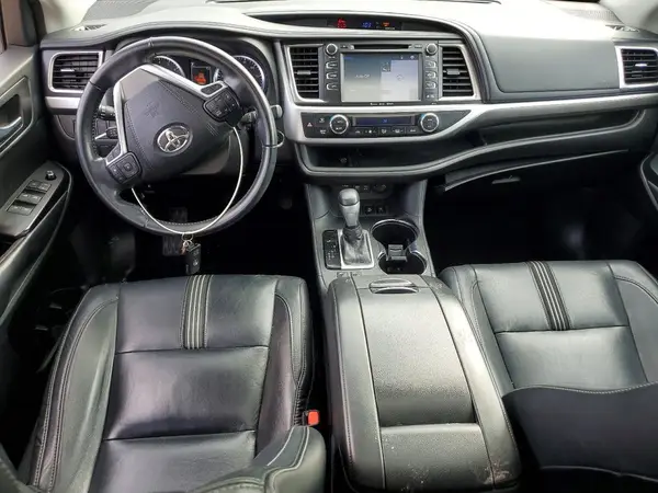 5TDJZRFH2JS869287 2018 TOYOTA HIGHLANDER - Image 8