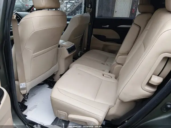 5TDJZRFH2JS871086 2018 TOYOTA HIGHLANDER - Image 8