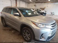 5TDJZRFH2JS871881 2018 TOYOTA HIGHLANDER