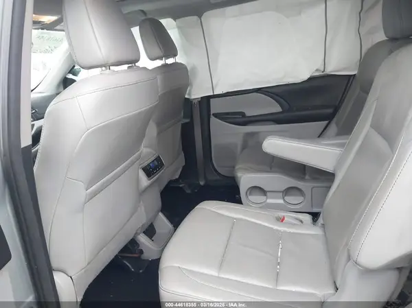 5TDJZRFH2JS892553 2018 TOYOTA HIGHLANDER - Image 8