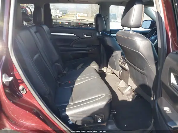 5TDJZRFH2JS908329 2018 TOYOTA HIGHLANDER - Image 8