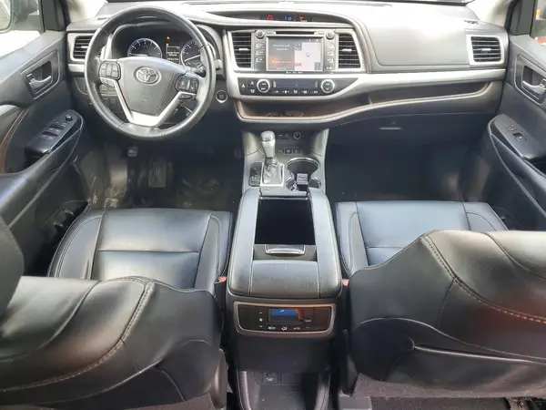5TDJZRFH2KS562834 2019 TOYOTA HIGHLANDER - Image 8
