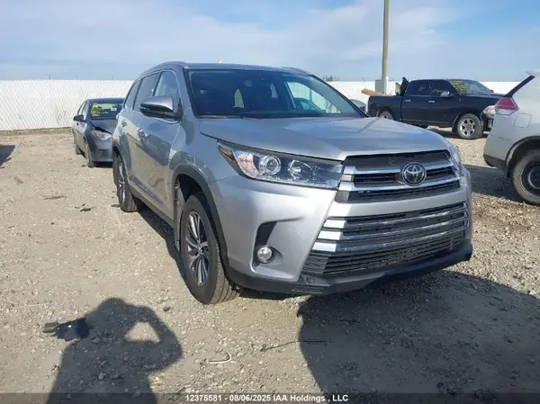 5TDJZRFH2KS562848 2019 TOYOTA HIGHLANDER - Image 1