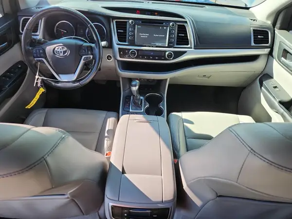 5TDJZRFH2KS565510 2019 TOYOTA HIGHLANDER - Image 8