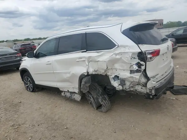 5TDJZRFH2KS570786 2019 TOYOTA HIGHLANDER - Image 2