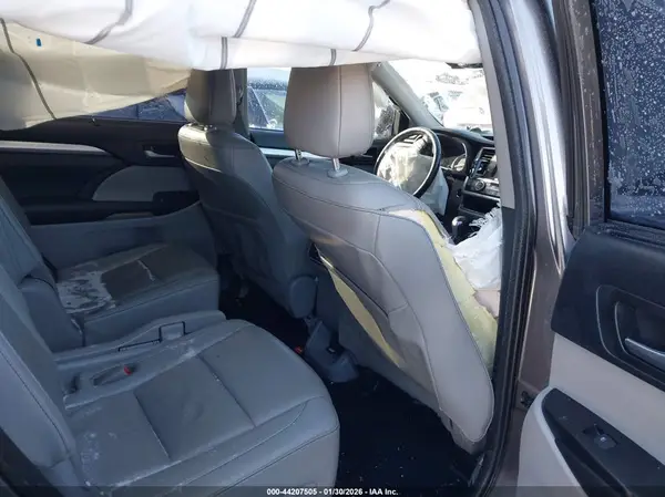 5TDJZRFH2KS571615 2019 TOYOTA HIGHLANDER - Image 8