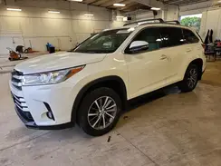 5TDJZRFH2KS572263 2019 TOYOTA HIGHLANDER