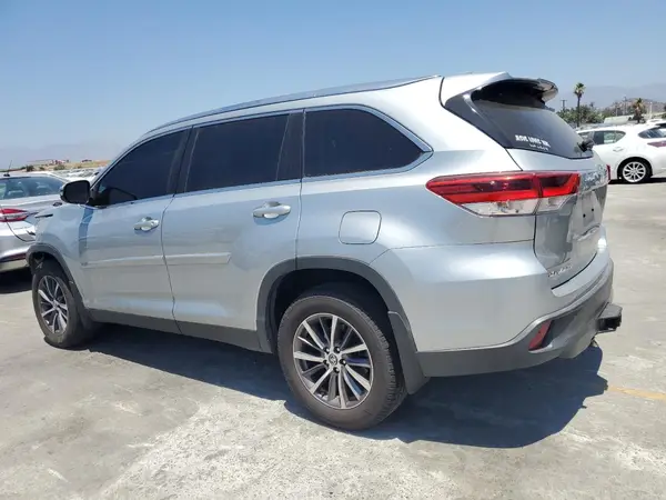 5TDJZRFH2KS575308 2019 TOYOTA HIGHLANDER - Image 2