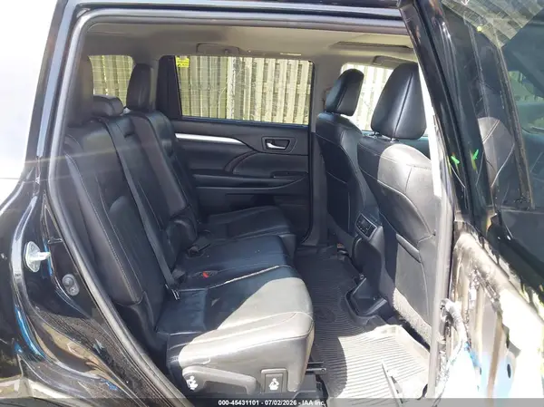5TDJZRFH2KS575387 2019 TOYOTA HIGHLANDER - Image 8