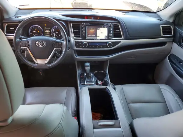 5TDJZRFH2KS578323 2019 TOYOTA HIGHLANDER - Image 8