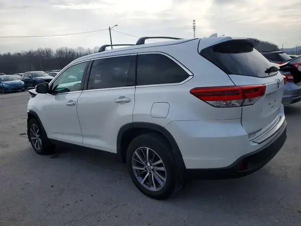 5TDJZRFH2KS587734 2019 TOYOTA HIGHLANDER - Image 2
