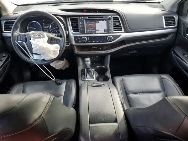 5TDJZRFH2KS587734 2019 TOYOTA HIGHLANDER - Image 8