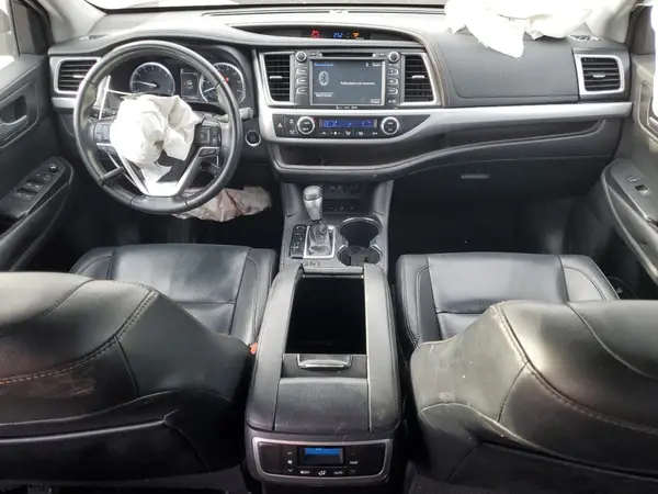 5TDJZRFH2KS590732 2019 TOYOTA HIGHLANDER - Image 8