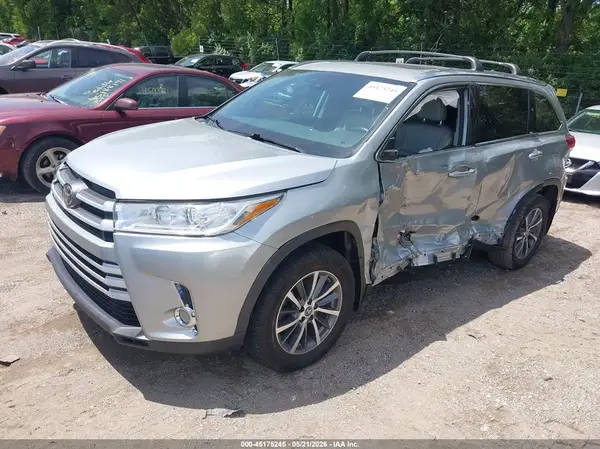 5TDJZRFH2KS598166 2019 TOYOTA HIGHLANDER - Image 2