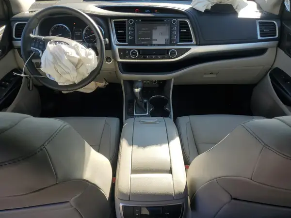 5TDJZRFH2KS598653 2019 TOYOTA HIGHLANDER - Image 8