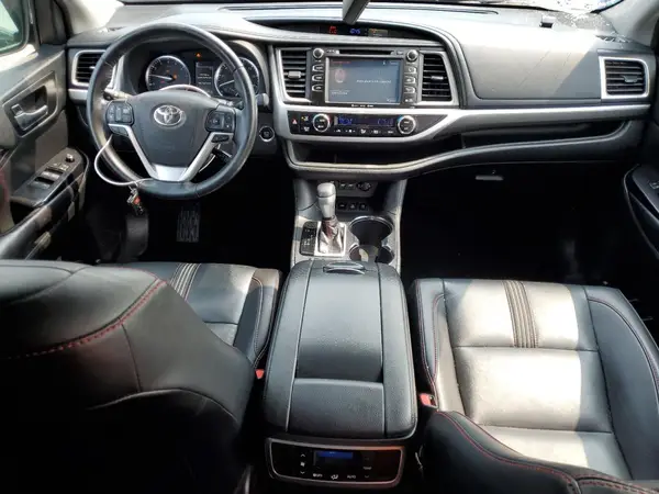 5TDJZRFH2KS599219 2019 TOYOTA HIGHLANDER - Image 8