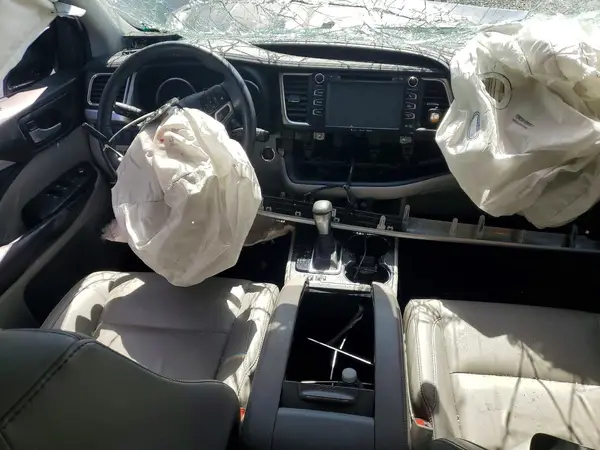 5TDJZRFH2KS599348 2019 TOYOTA HIGHLANDER - Image 8