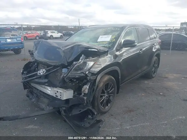5TDJZRFH2KS604029 2019 TOYOTA HIGHLANDER - Image 2